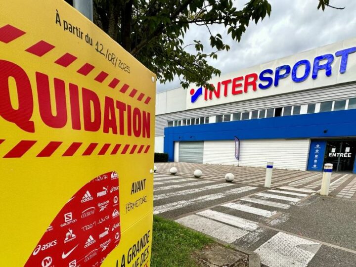 Fermeture et agrandissement pour Intersport