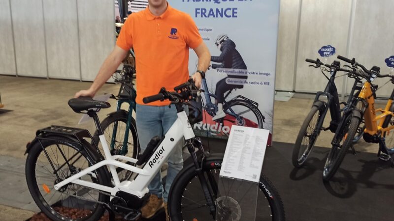Radior roule avec la ville de Lyon