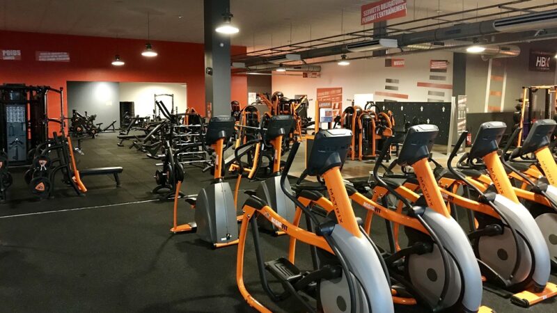 Basic Fit passe à la franchise