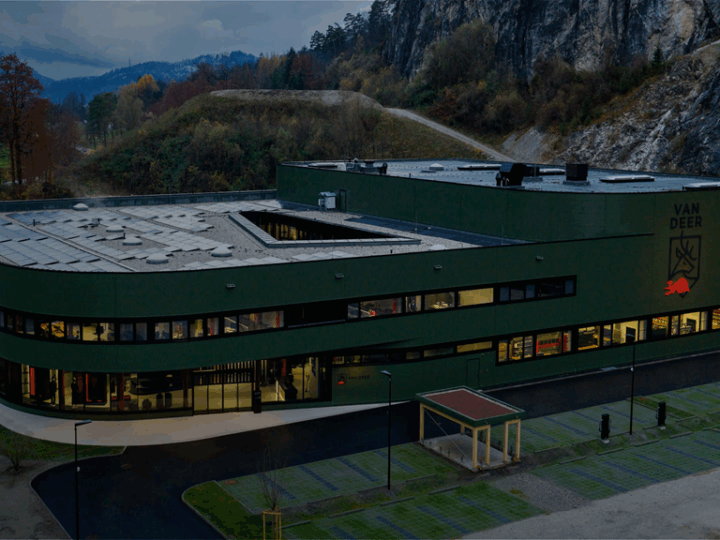 Van Deer-Red Bull Sports inaugure son usine