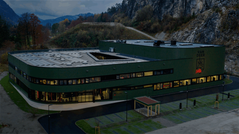 Van Deer-Red Bull Sports inaugure son usine