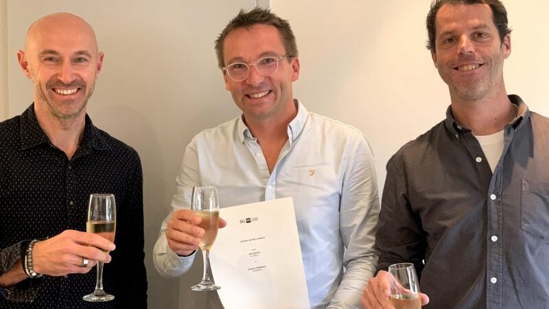 Global Sportswear Services change de pieds