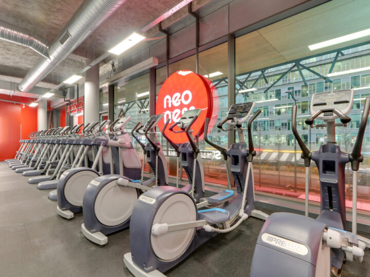 Neoness confirme son ouverture à la franchise