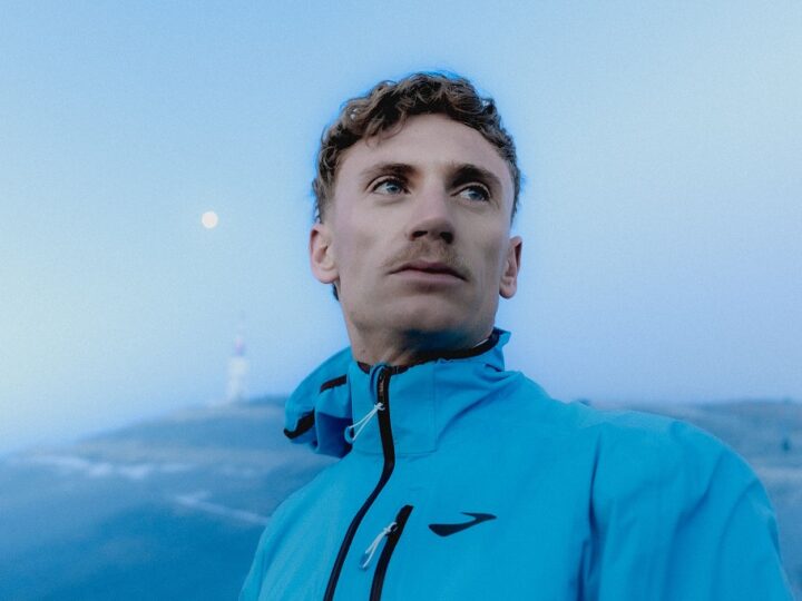 Théo Détienne signe chez Brooks