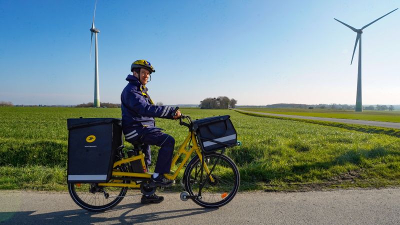 Nowos roule avec La Poste Groupe