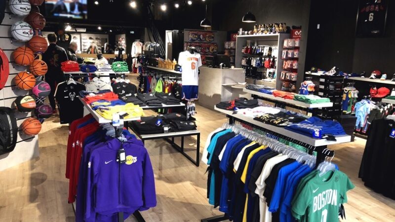 Le commerce spécialisé sous tension en mars