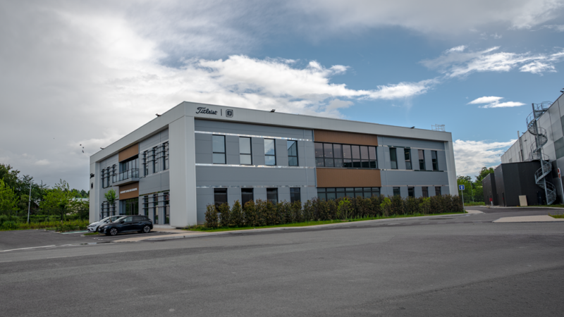 Acushnet Golf inaugure son nouveau siège européen