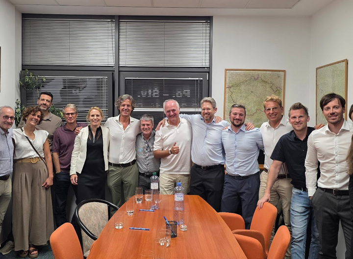 PNS Mountain Investment Services acquiert une participation dans 2beGroup