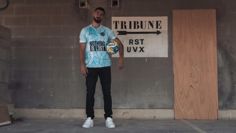 Nolt donne vie au maillot infini